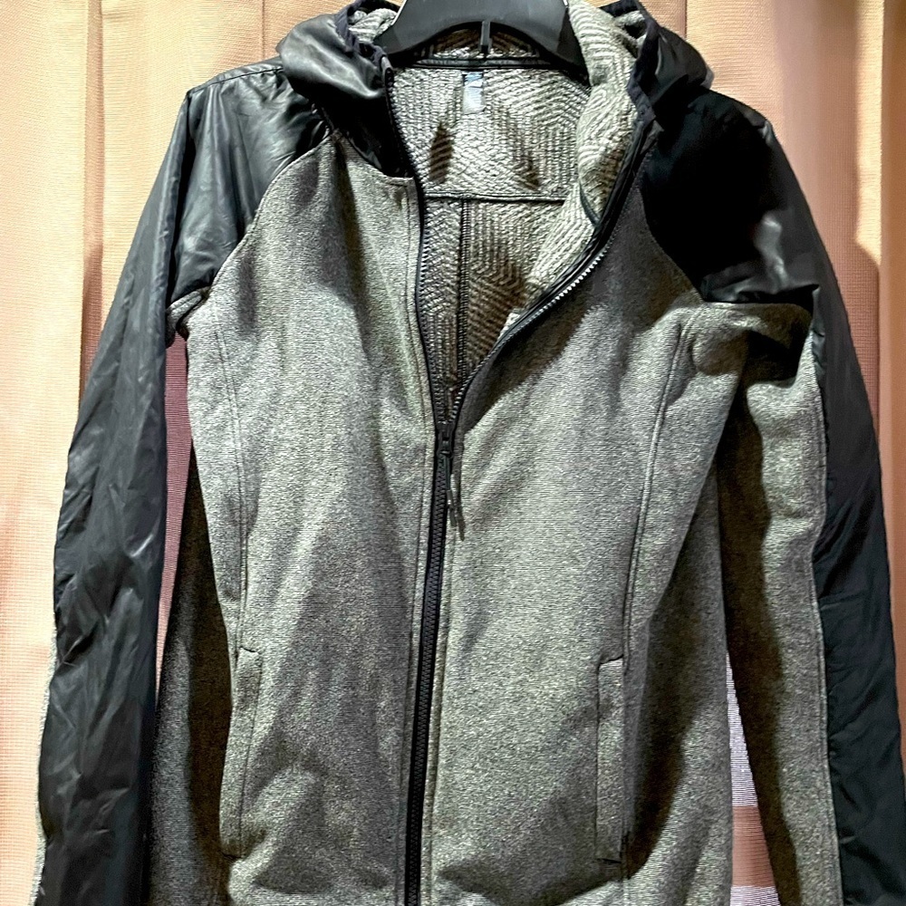 Under Armour, Cold Gear Zip up Jacket, Women’s XS